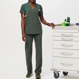 Figs Women's Scrub Set in Dark Green